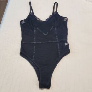 💕 Black Mesh And Lace Bodysuit 💕 Size S